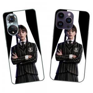 Husa telefon Wednesday Addams afis alb negru personalizata pe husa transparenta cu poza